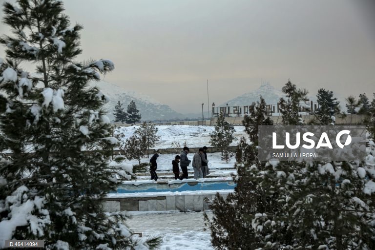 Afeganistão: Neve em Cabul