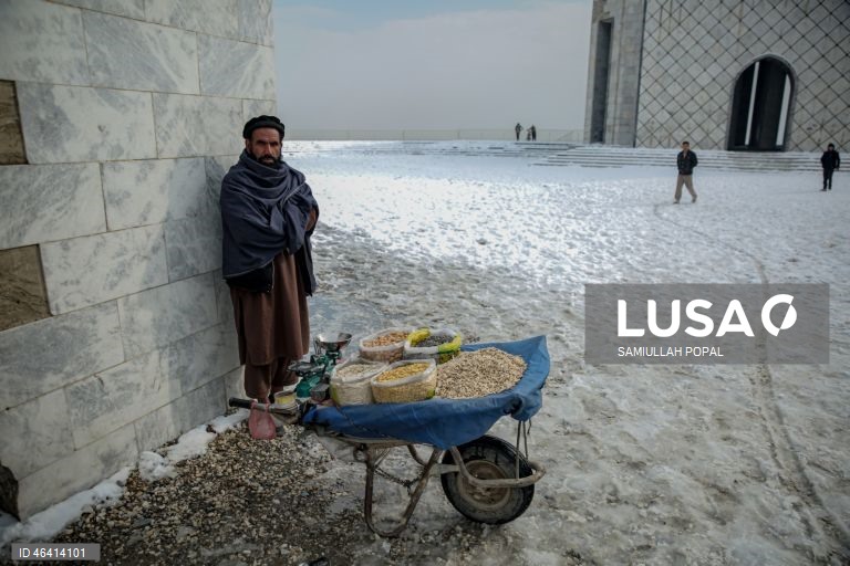 Afeganistão: Neve em Cabul