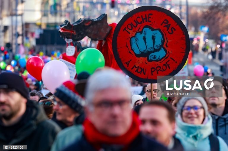 Bélgica: Manifestação em Bruxelas contra os cortes no orçamento da Educação
