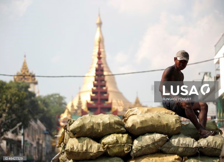 Myanmar: Quotidiano em Yangon