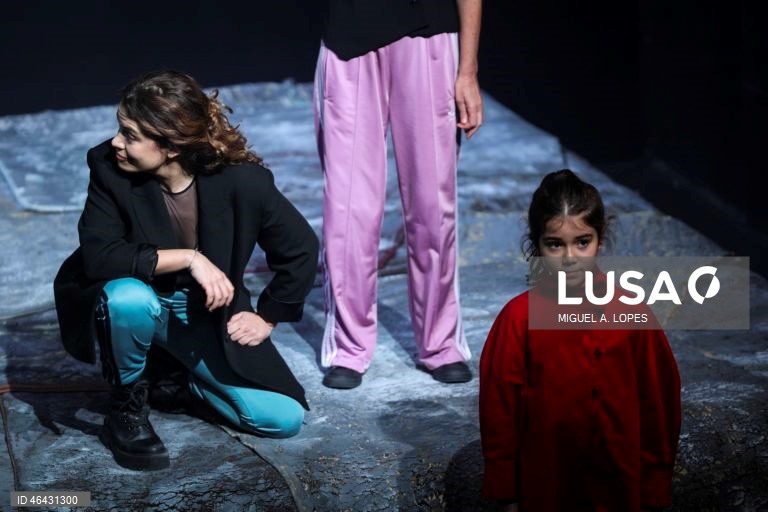 Ensaios de imprensa da peça “Justiça Cega”