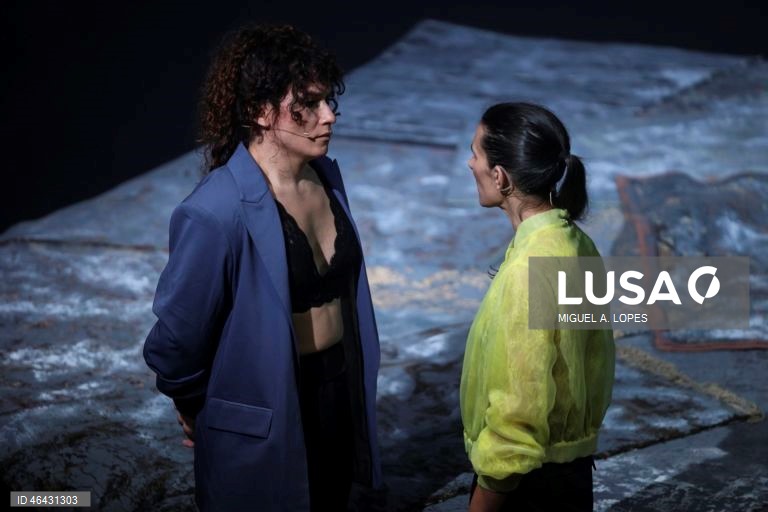 Ensaios de imprensa da peça “Justiça Cega”