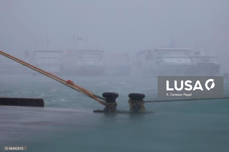 Tempestade Kristin atinge Espanha