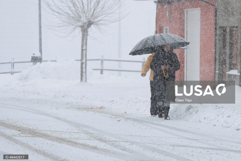 Tempestade Kristin atinge Espanha