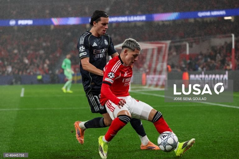 Um golo do guarda-redes Trubin, aos 90+8 minutos, qualificou hoje o Benfica para o play-off de acesso aos oitavos de final da Liga dos Campeões de futebol, garantindo um triunfo por 4-2 sobre o Real Madrid.