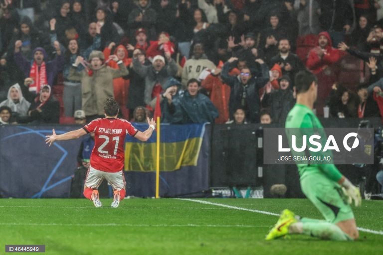 Um golo do guarda-redes Trubin, aos 90+8 minutos, qualificou hoje o Benfica para o play-off de acesso aos oitavos de final da Liga dos Campeões de futebol, garantindo um triunfo por 4-2 sobre o Real Madrid.
