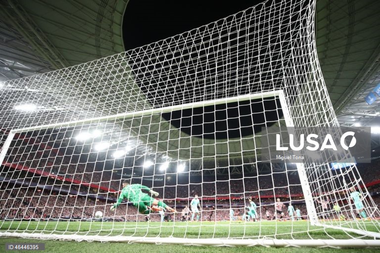 O Sporting apurou-se hoje para os oitavos de final da Liga dos Campeões de futebol, ao vencer o Athletic Bilbau, por 3-2, na última jornada da fase de liga, com um golo de Alisson Santos, aos 90+4 minutos.