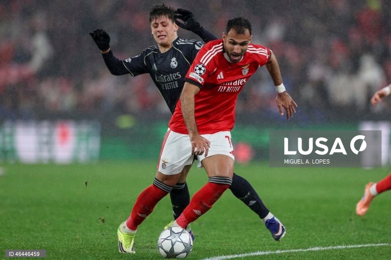 Um golo do guarda-redes Trubin, aos 90+8 minutos, qualificou hoje o Benfica para o play-off de acesso aos oitavos de final da Liga dos Campeões de futebol, garantindo um triunfo por 4-2 sobre o Real Madrid.