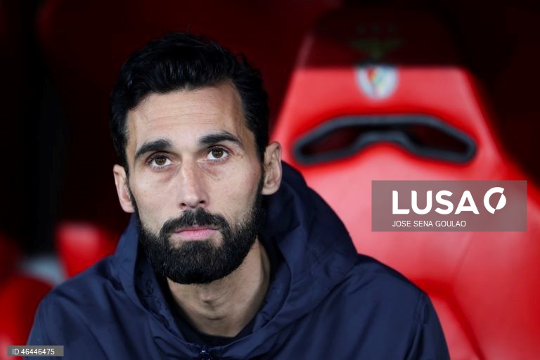 Um golo do guarda-redes Trubin, aos 90+8 minutos, qualificou hoje o Benfica para o play-off de acesso aos oitavos de final da Liga dos Campeões de futebol, garantindo um triunfo por 4-2 sobre o Real Madrid.