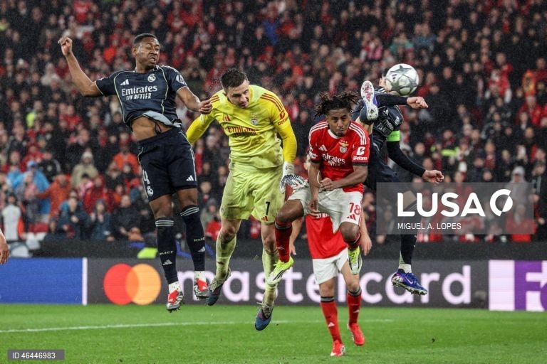 Um golo do guarda-redes Trubin, aos 90+8 minutos, qualificou hoje o Benfica para o play-off de acesso aos oitavos de final da Liga dos Campeões de futebol, garantindo um triunfo por 4-2 sobre o Real Madrid.