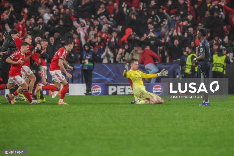 Um golo do guarda-redes Trubin, aos 90+8 minutos, qualificou hoje o Benfica para o play-off de acesso aos oitavos de final da Liga dos Campeões de futebol, garantindo um triunfo por 4-2 sobre o Real Madrid.