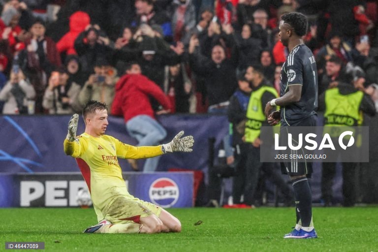Um golo do guarda-redes Trubin, aos 90+8 minutos, qualificou hoje o Benfica para o play-off de acesso aos oitavos de final da Liga dos Campeões de futebol, garantindo um triunfo por 4-2 sobre o Real Madrid.