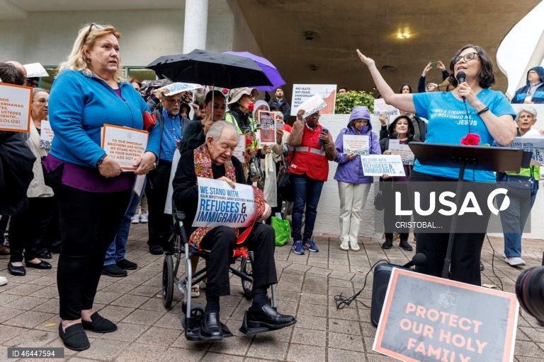 Miami: Missa e procissão em solidariedade aos migrantes junto ao Tribunal de Imigração