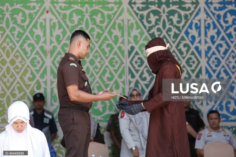 Indonésia: Punição com chicotadas em Banda Aceh por violações da lei Sharia