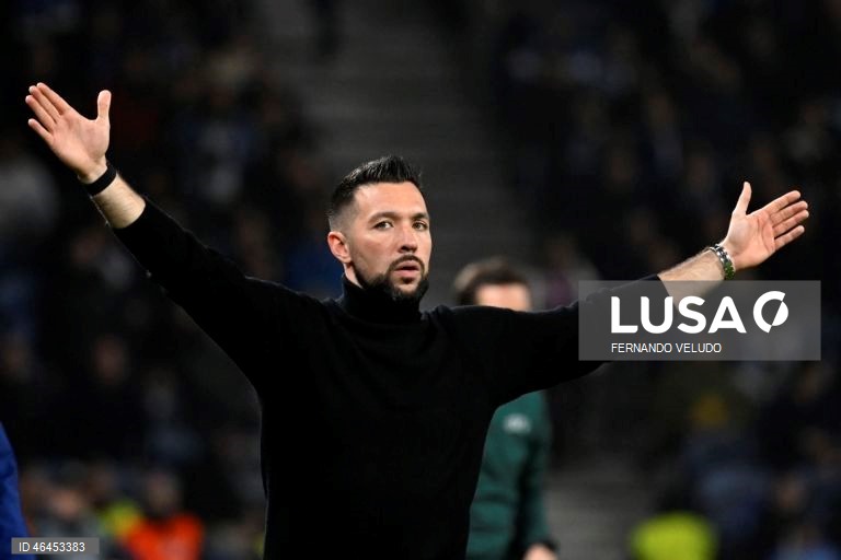 O FC Porto qualificou-se hoje de forma direta para os oitavos de final da Liga Europa de futebol, ao vencer na receção aos escoceses do Rangers por 3-1, na oitava e última jornada da fase de liga.