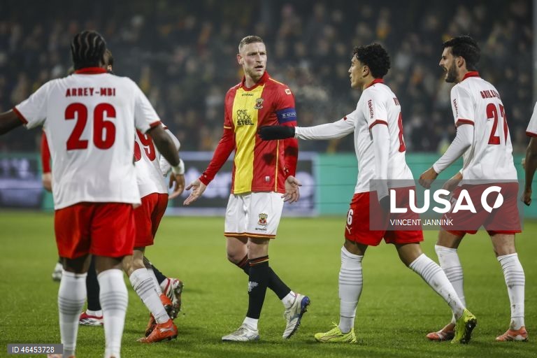 O Sporting de Braga confirmou hoje o apuramento para os oitavos de final da Liga Europa de futebol, ao empatar 0-0 em casa do Go Ahead Eagles, em jogo da oitava e última jornada da fase de liga.