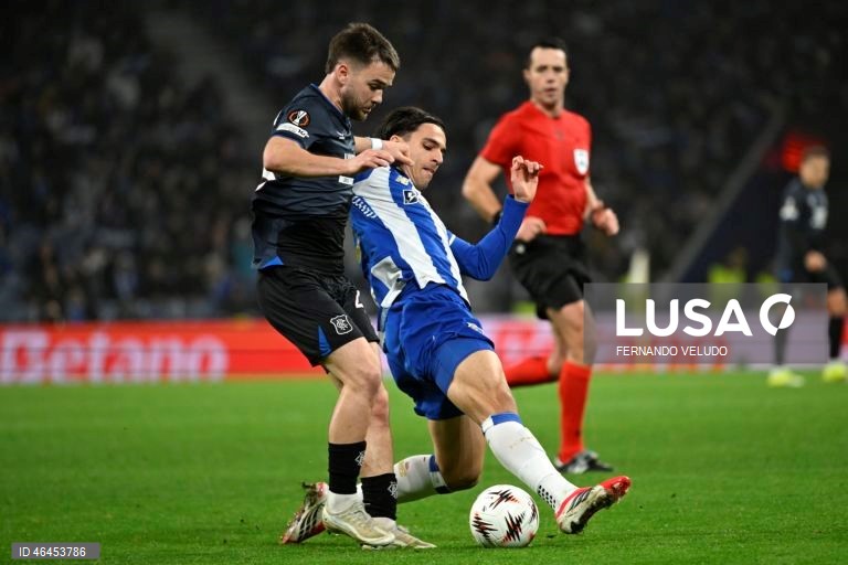 O FC Porto qualificou-se hoje de forma direta para os oitavos de final da Liga Europa de futebol, ao vencer na receção aos escoceses do Rangers por 3-1, na oitava e última jornada da fase de liga.