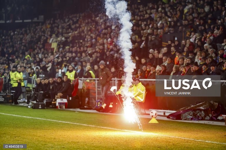 O Sporting de Braga confirmou hoje o apuramento para os oitavos de final da Liga Europa de futebol, ao empatar 0-0 em casa do Go Ahead Eagles, em jogo da oitava e última jornada da fase de liga.