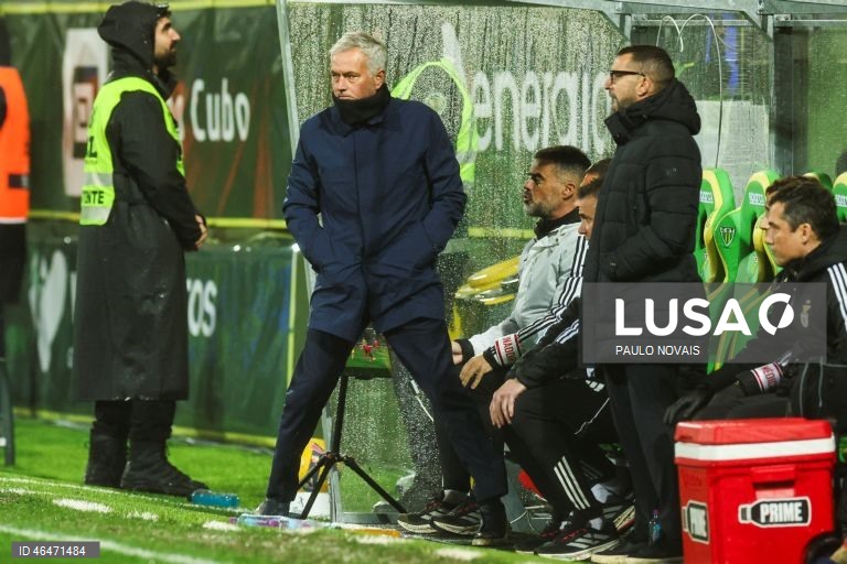 O Benfica, ainda invicto, cedeu hoje o sétimo empate na edição 2025/26 da I Liga portuguesa de futebol, ao ficar-se por um ‘nulo’ em Tondela, em encontro da 20.ª jornada da prova.
