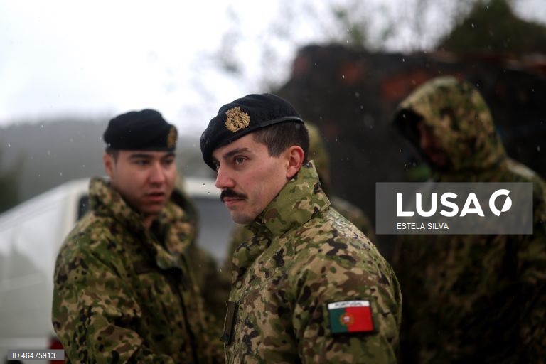 Mau tempo: Elementos de Engenharia N.º 1 de Tancos ajudam os habitantes da aldeia da Coelheira em Figueiró dos Vinhos 