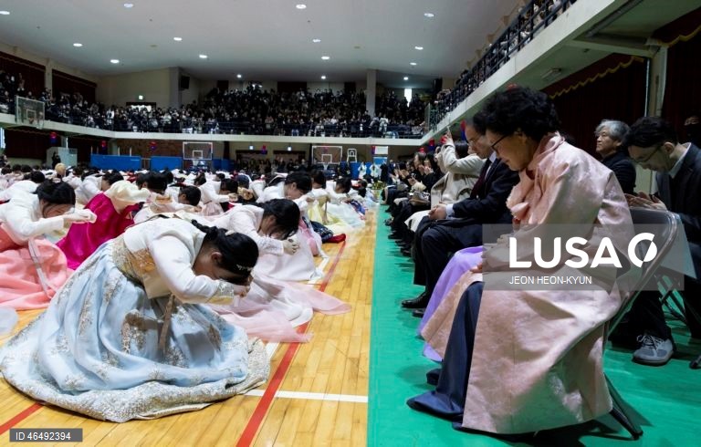 Coreia do Sul: Formatura do ensino secundário e cerimónia de maioridade