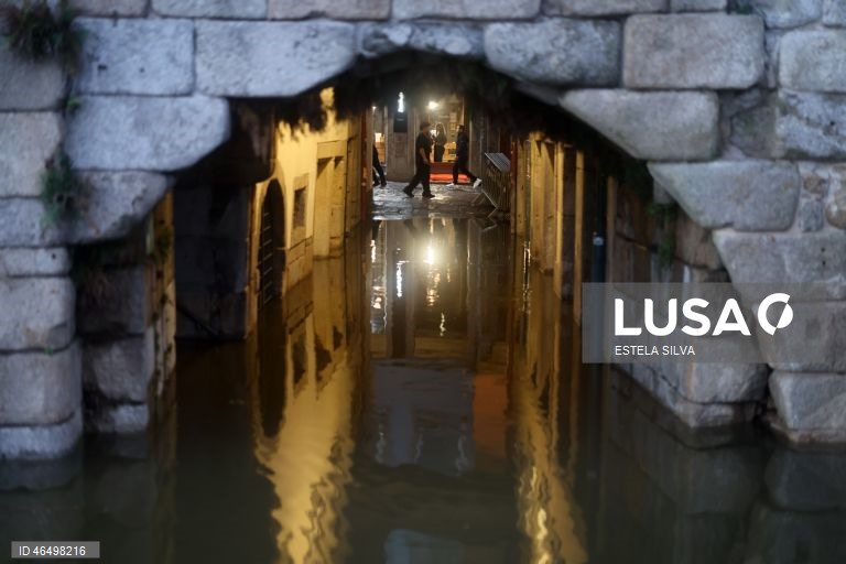 Rio Douro na zona da Ribeira no Porto