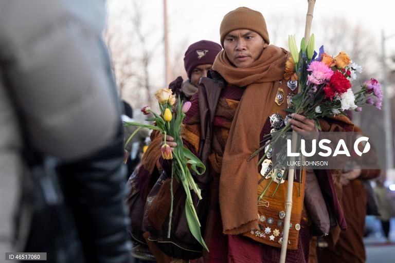 EUA: Monges budistas perto de Washington em caminhada de 3.700 km pela paz
