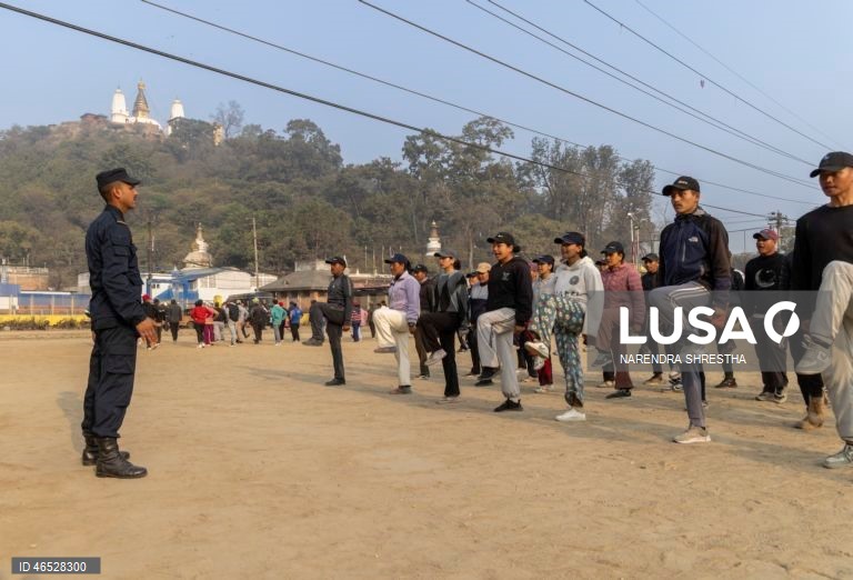 Nepal: 150 000 civis treinam antes das eleições parlamentares para apoiar na segurança 