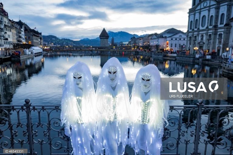 Suíça: Início do Carnaval de Lucerna