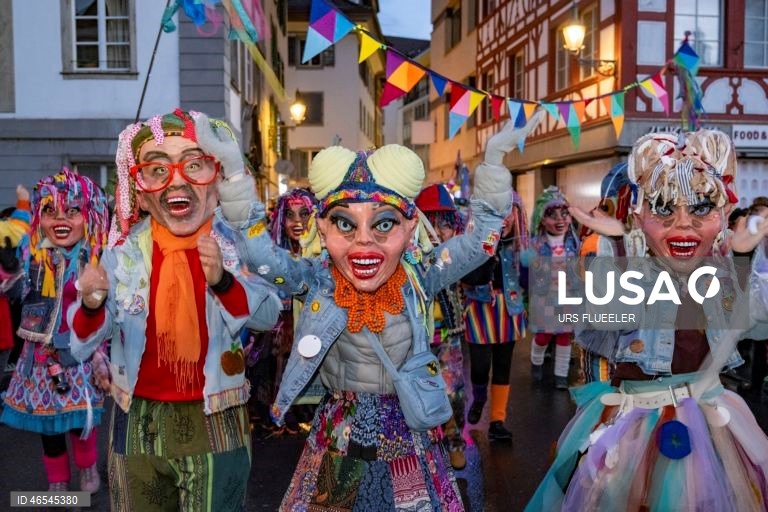 Suíça: Início do Carnaval de Lucerna
