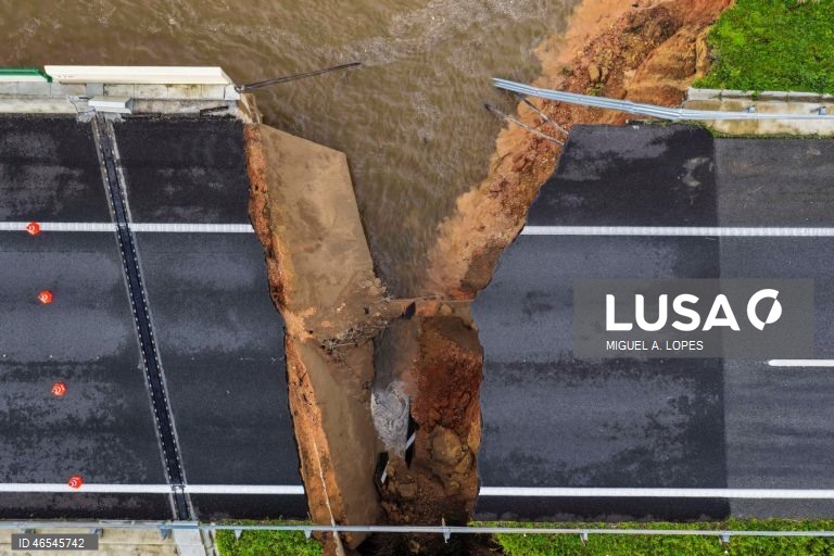m troço da A1 desabou na quarta-feira à noite na sequência do rompimento do dique nos Casais, em Coimbra
