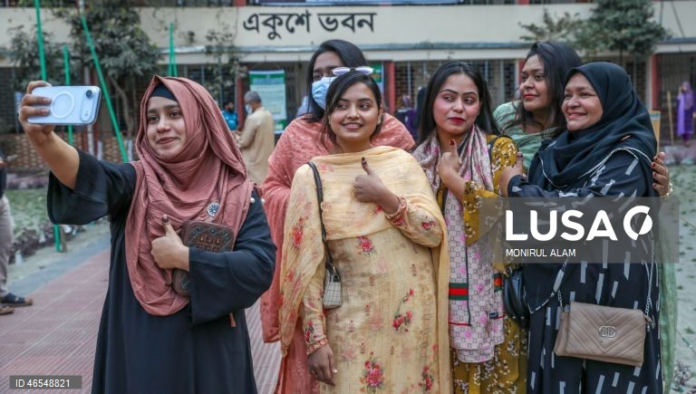 13.ª eleição geral nacional em Bangladesh.