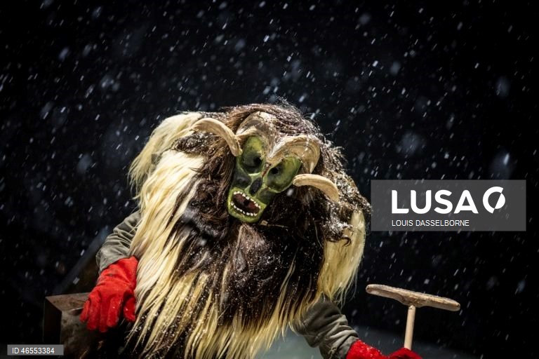 Suíça: Tradicional desfile de Carnaval no Vale de Loetschental