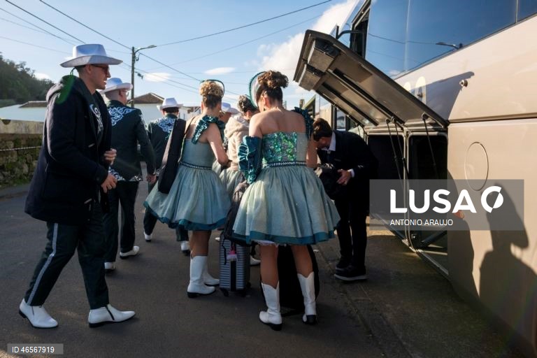 Danças e bailinhos de Carnaval na ilha Terceira, nos Açores, envolvem cerca de 1500 músicos e atores amadores, que atuam, de forma gratuita, durante quatro dias, em mais de três dezenas de salas por toda a ilha, Praia da Vitória, Terceira, Açores.