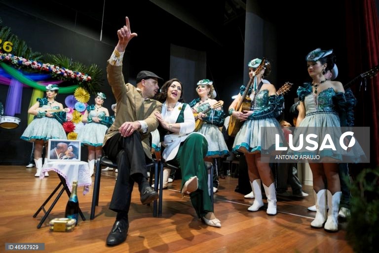 Danças e bailinhos de Carnaval na ilha Terceira, nos Açores, envolvem cerca de 1500 músicos e atores amadores, que atuam, de forma gratuita, durante quatro dias, em mais de três dezenas de salas por toda a ilha, Praia da Vitória, Terceira, Açores.
