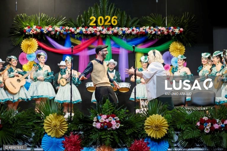 Danças e bailinhos de Carnaval na ilha Terceira, nos Açores, envolvem cerca de 1500 músicos e atores amadores, que atuam, de forma gratuita, durante quatro dias, em mais de três dezenas de salas por toda a ilha, Praia da Vitória, Terceira, Açores.