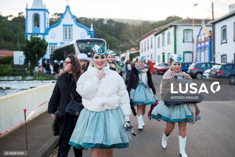 Danças e bailinhos de Carnaval na ilha Terceira, nos Açores, envolvem cerca de 1500 músicos e atores amadores, que atuam, de forma gratuita, durante quatro dias, em mais de três dezenas de salas por toda a ilha, Praia da Vitória, Terceira, Açores.