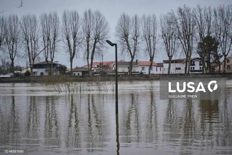 França: Cheias no sudoeste do país