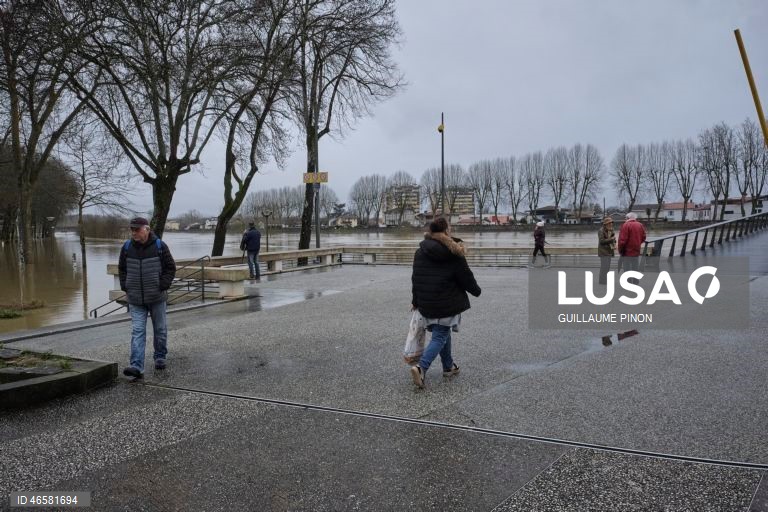 França: Cheias no sudoeste do país