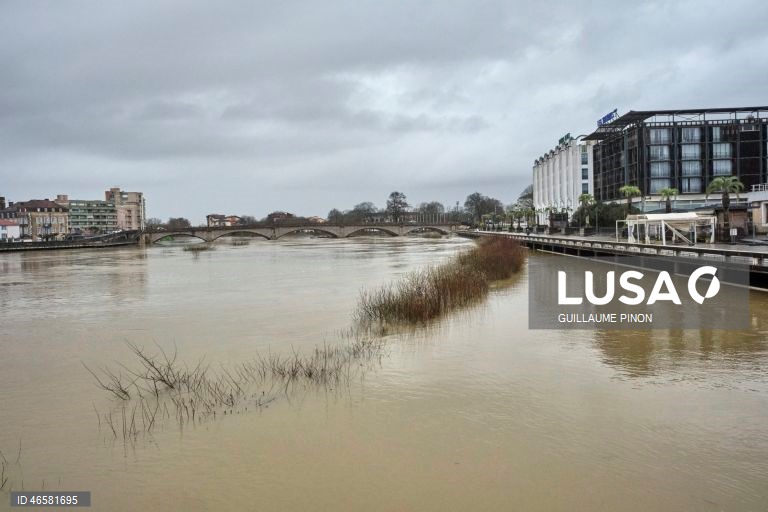França: Cheias no sudoeste do país