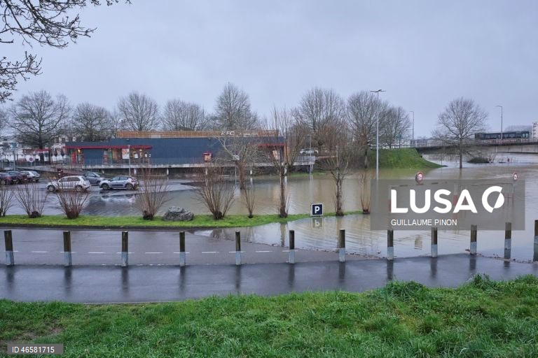 França: Cheias no sudoeste do país