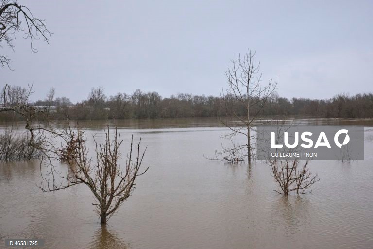 França: Cheias no sudoeste do país
