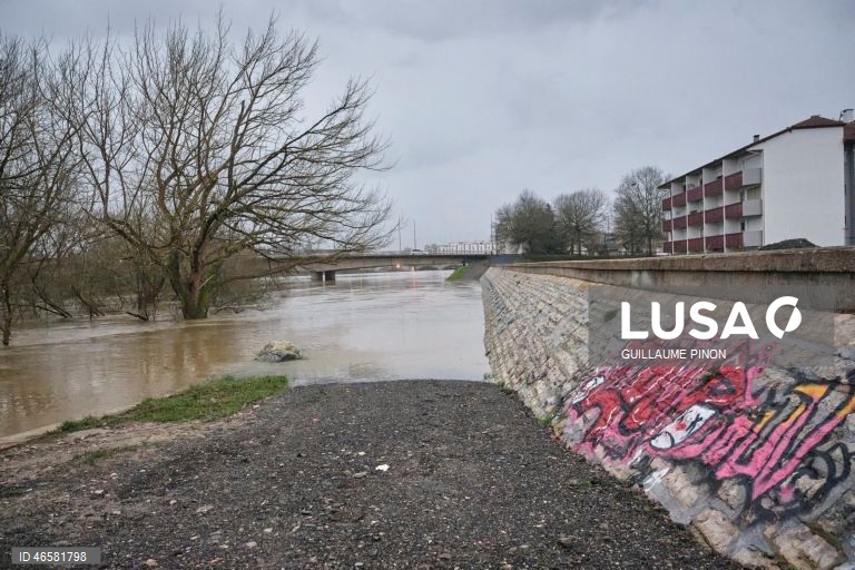 França: Cheias no sudoeste do país