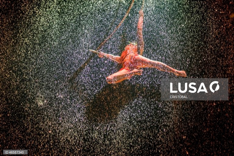 EUA: Ensaios do espetáculo LUZIA do Cirque du Soleil em Miami