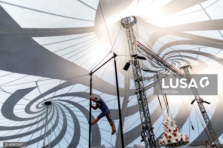 EUA: Ensaios do espetáculo LUZIA do Cirque du Soleil em Miami
