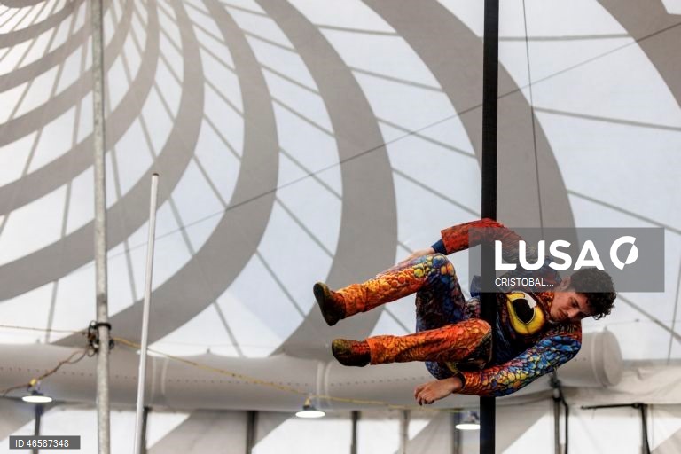 EUA: Ensaios do espetáculo LUZIA do Cirque du Soleil em Miami