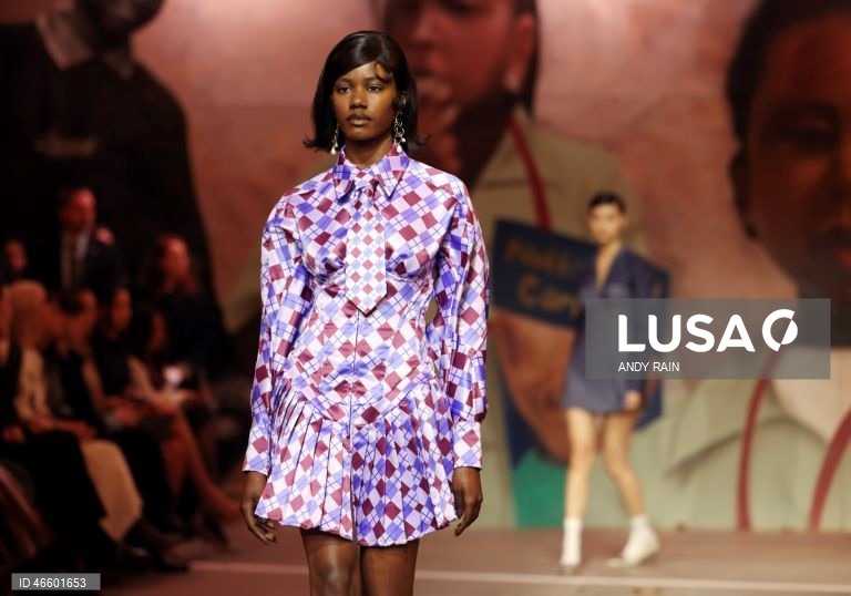 Reino Unido: Desfile de Paul Costelloe na Semana de Moda de Londres
