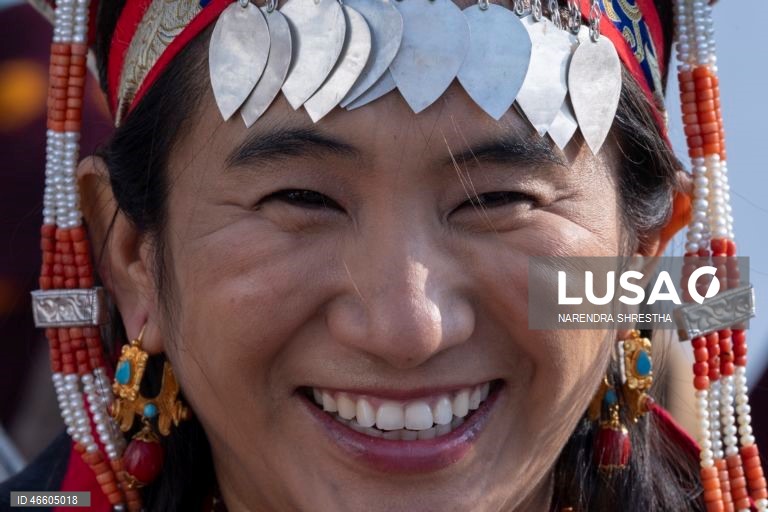 Neapal: Budistas do distrito de Humla celebram o ano novo em Katmandu