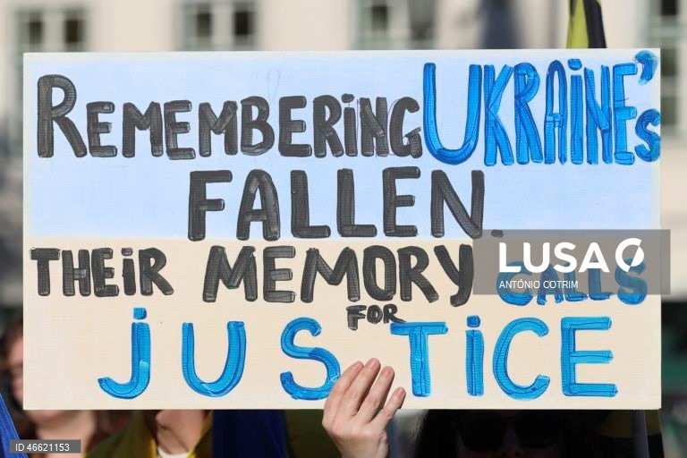 Lisboa: Marcha pela proteção das crianças ucranianas.