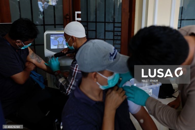 Indonésia: Programa gratuito de remoção de tatuagens durante o Ramadão em Jacarta